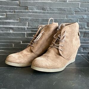 {%} madden girl gray/brown lace up Wedge boots {%}